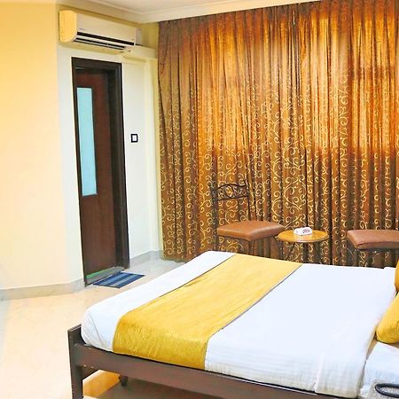 The Club Otel Bangalore Dış mekan fotoğraf