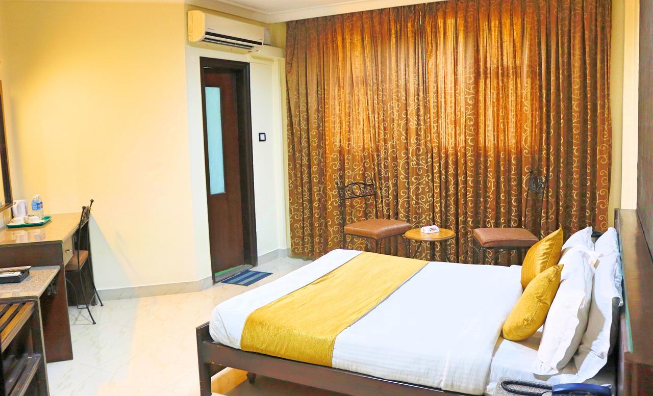 The Club Otel Bangalore Dış mekan fotoğraf