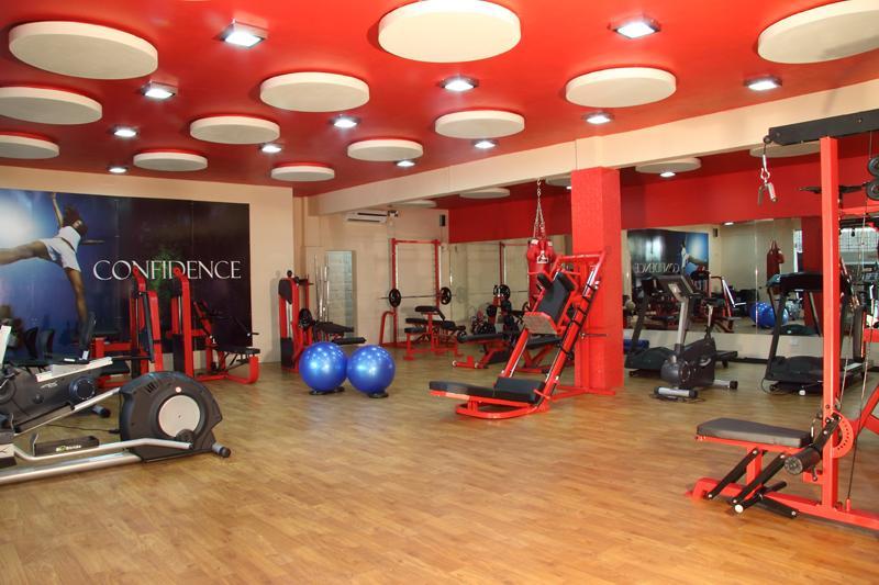 The Club Otel Bangalore Dış mekan fotoğraf