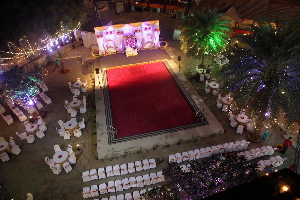 The Club Otel Bangalore Dış mekan fotoğraf