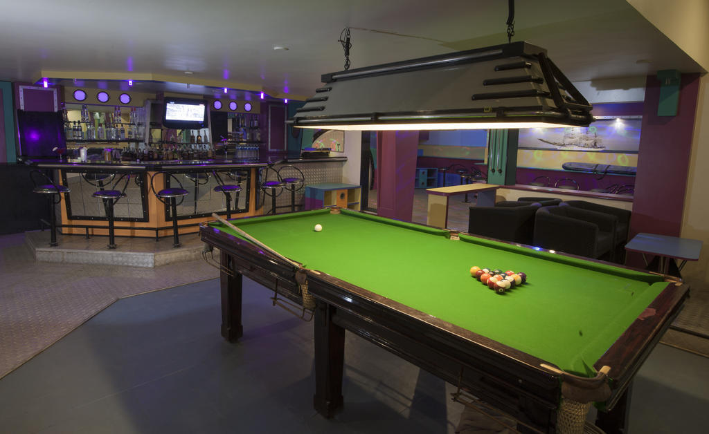 The Club Otel Bangalore Dış mekan fotoğraf