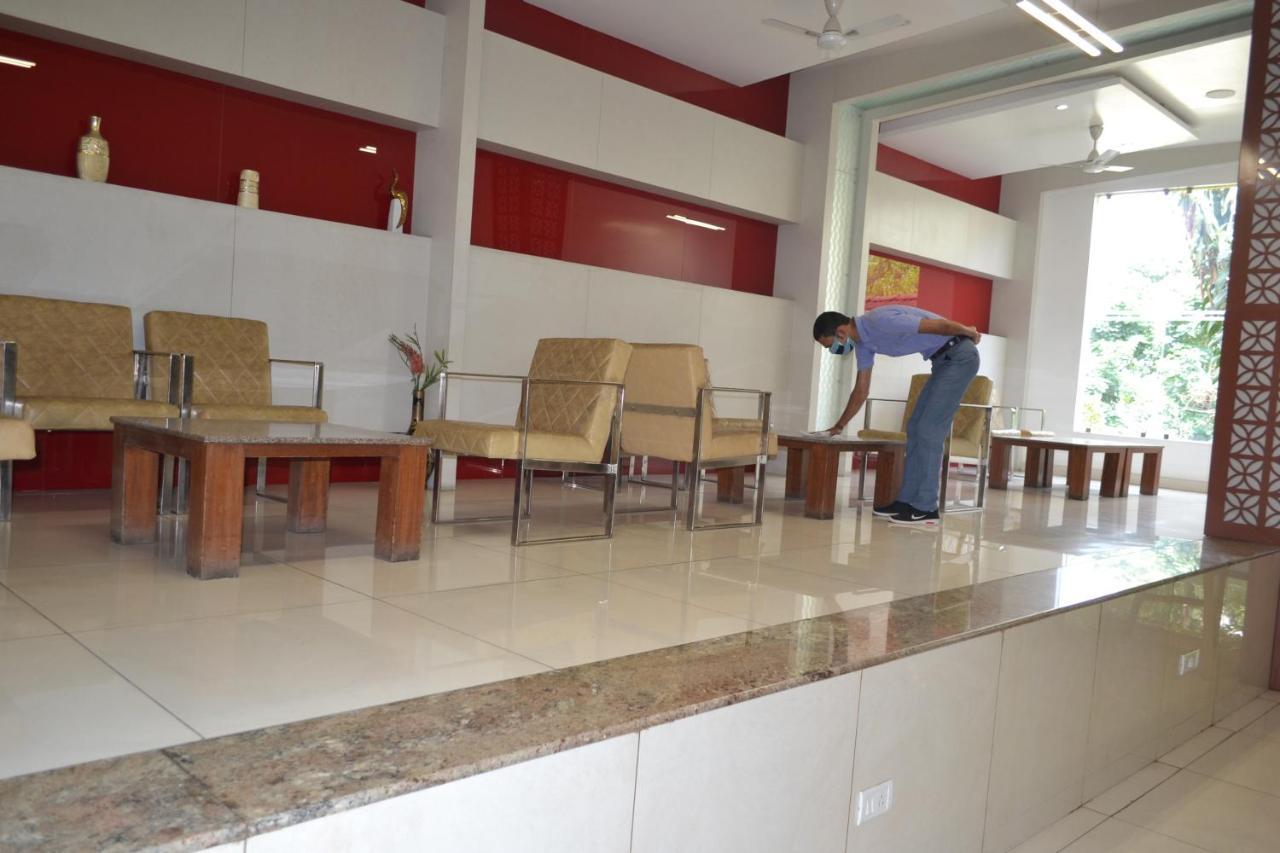 The Club Otel Bangalore Dış mekan fotoğraf